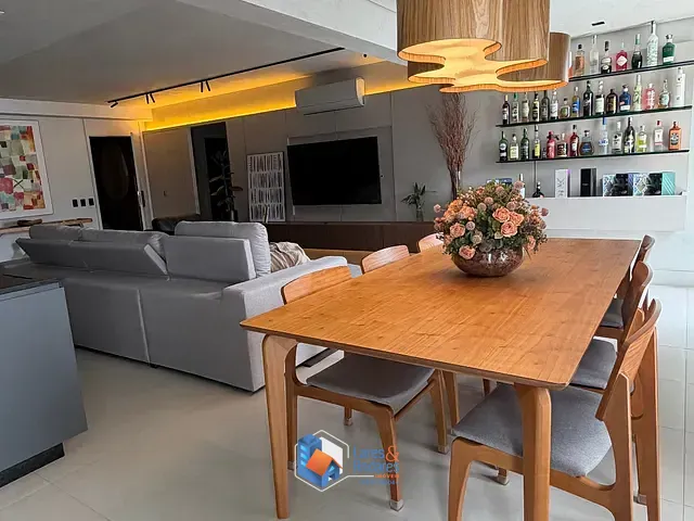 Apartamento com 160m² 3 quartos e 4 banheiros, à venda, no bairro Moema em São Paulo