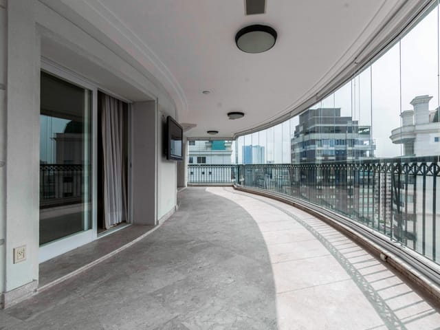 Apartamento com 441m² 4 quartos e 6 banheiros, à venda, no bairro Itaim Bibi em São Paulo