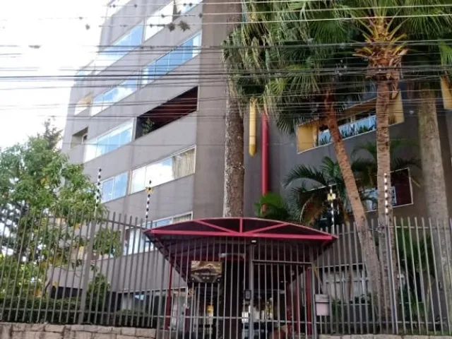 Apartamento 3 quartos e 5 banheiros, para alugar, no bairro Batel em Curitiba