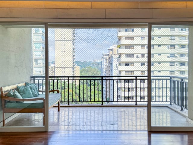 Apartamento com 200m² 2 quartos e 4 banheiros, à venda, no bairro Jardim Paulistano em São Paulo