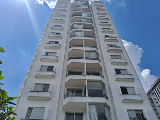 Foto do Apartamento - Apartamento à venda, com 68 m², 2 dormitórios, 1 dormitório de empregada, 2 salas, 2 banheiros, área de serviço, Campo Belo, São Paulo, SP | Paulista Imóveis