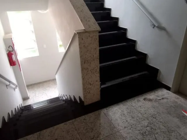 Apartamento 2 quartos e 2 banheiros, à venda, no bairro Ahu em Curitiba