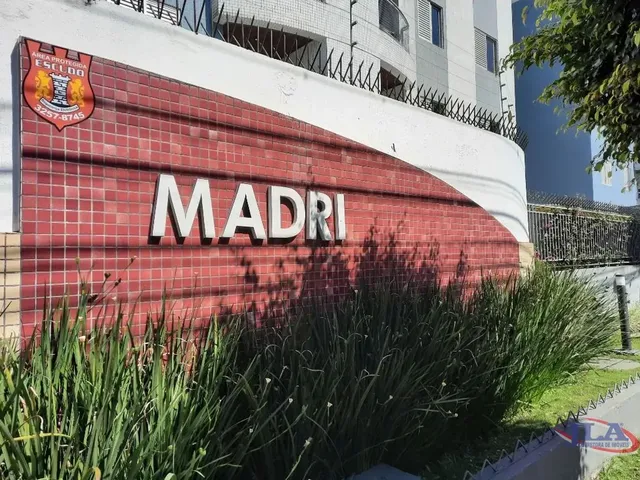 Apartamento 3 quartos e 2 banheiros, para alugar, no bairro Bacacheri em Curitiba