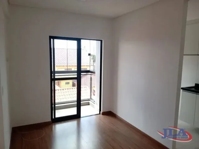 Apartamento 2 quartos e 2 banheiros, para alugar, no bairro Boa Vista em Curitiba
