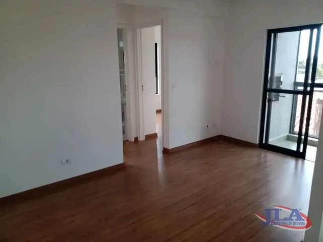 Apartamento 2 quartos e 2 banheiros, para alugar, no bairro Boa Vista em Curitiba