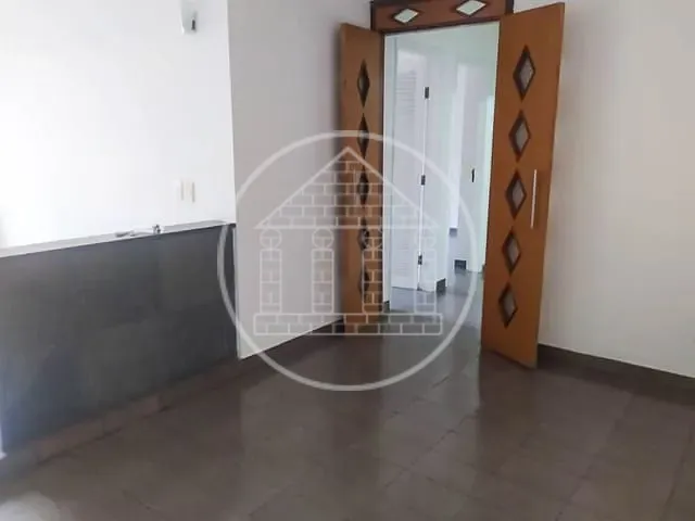 Apartamento 2 quartos e 2 banheiros, à venda, no bairro Jardim Beatriz em São Paulo