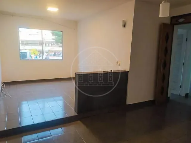 Apartamento 2 quartos e 2 banheiros, à venda ou para alugar, no bairro Jardim Beatriz em São Paulo