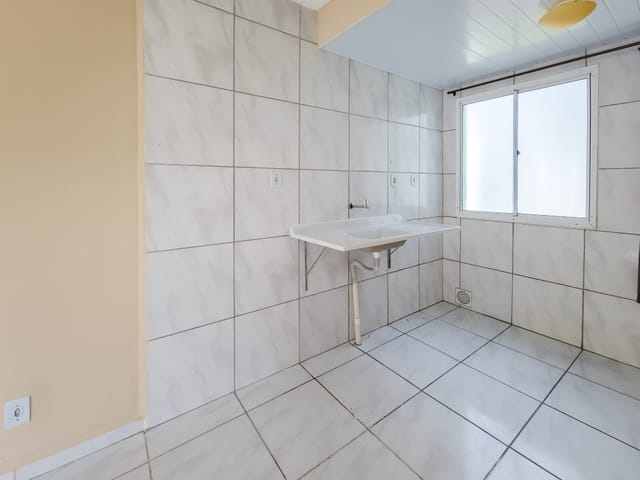 Apartamento com 58m² 2 quartos e 1 banheiro, para alugar, no bairro Fragata em Pelotas