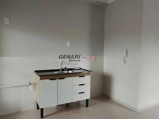 Apartamento 2 quartos e 1 banheiro, para alugar, no bairro Parque Residencial Sabiás em Indaiatuba