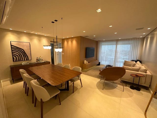 Apartamento com 196m² 2 quartos e 3 banheiros, à venda, no bairro Centro em Pelotas