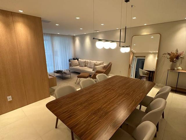 Apartamento com 196m² 2 quartos e 3 banheiros, à venda, no bairro Centro em Pelotas
