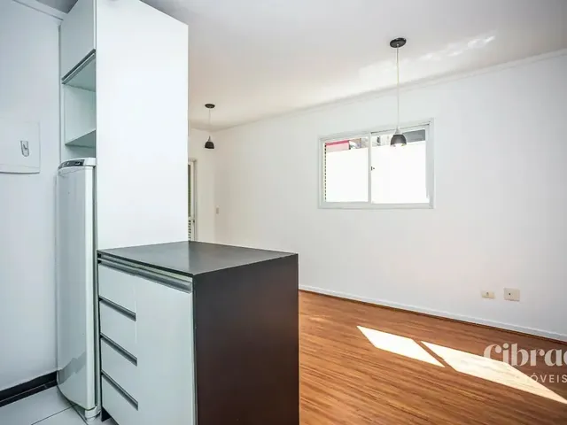 Apartamento 1 quarto e 1 banheiro, à venda, no bairro Centro em Curitiba