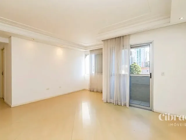 Apartamento 2 quartos e 2 banheiros, à venda, no bairro Água Verde em Curitiba