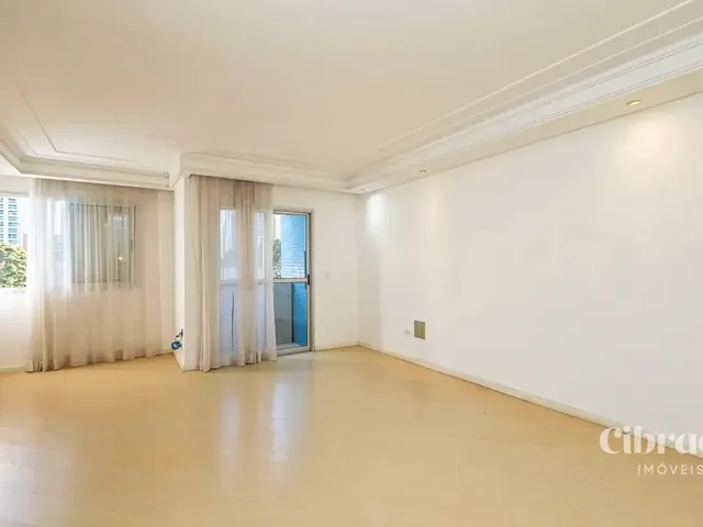Apartamento 2 quartos e 2 banheiros, à venda, no bairro Água Verde em Curitiba