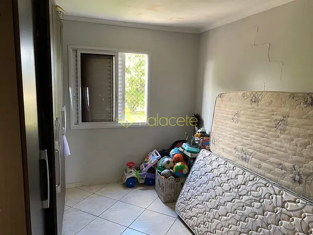 Apartamento 2 quartos e 1 banheiro, à venda, no bairro Centro em Pindamonhangaba