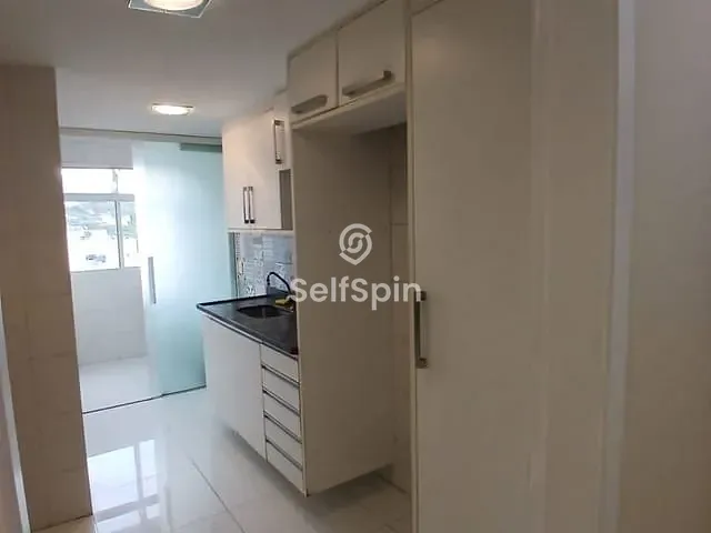 Apartamento 2 quartos e 2 banheiros, para alugar, no bairro ICARAÍ em Niterói