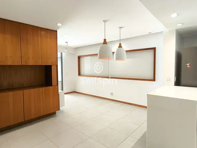 Apartamento 2 quartos e 2 banheiros, para alugar, no bairro Icaraí em Niterói