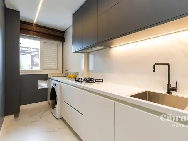 Apartamento 3 quartos e 2 banheiros, à venda, no bairro Campo Comprido em Curitiba