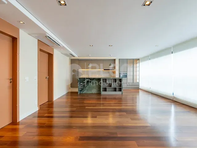 Apartamento 2 quartos e 4 banheiros, à venda, no bairro Vila Nova Conceição em São Paulo