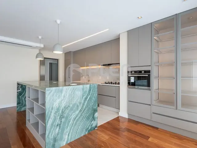 Apartamento 2 quartos e 4 banheiros, à venda, no bairro Vila Nova Conceição em São Paulo