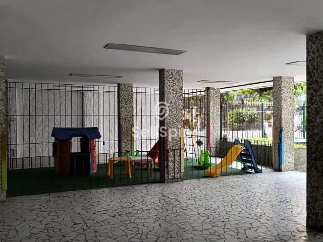 Apartamento 2 quartos e 1 banheiro, para alugar, no bairro Icaraí em Niterói