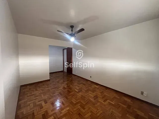 Apartamento 2 quartos e 1 banheiro, para alugar, no bairro Icaraí em Niterói