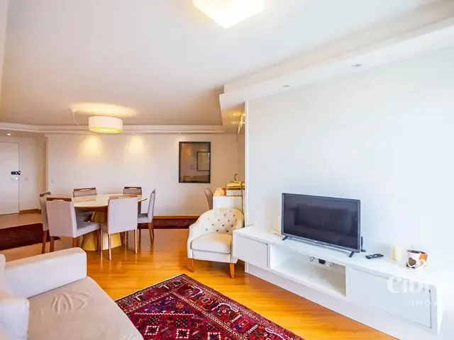 Apartamento 3 quartos e 2 banheiros, à venda, no bairro Bigorrilho em Curitiba