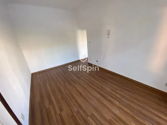 Apartamento 2 quartos e 2 banheiros, para alugar, no bairro Icaraí em Niterói
