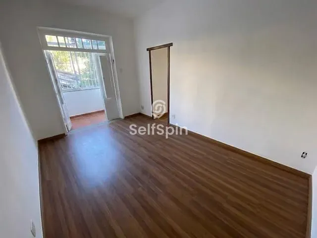Apartamento 2 quartos e 2 banheiros, para alugar, no bairro Icaraí em Niterói