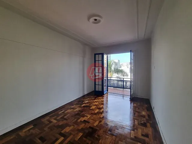 Apartamento 2 quartos e 1 banheiro, à venda, no bairro Moinhos de Vento em Porto Alegre