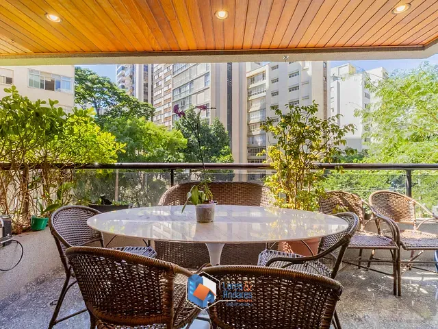Apartamento com 240m² 3 quartos e 4 banheiros, à venda, no bairro Higienópolis em São Paulo
