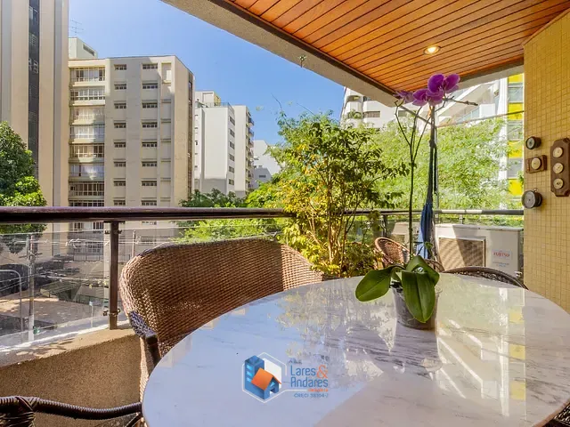 Apartamento com 240m² 3 quartos e 4 banheiros, à venda, no bairro Higienópolis em São Paulo