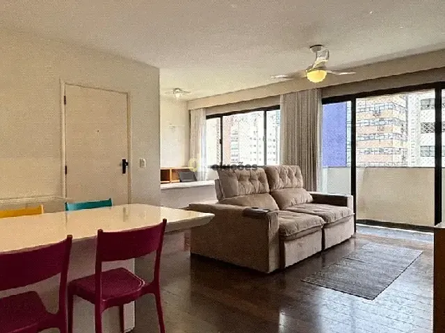 Apartamento 3 quartos e 2 banheiros, à venda, no bairro Moema em São Paulo