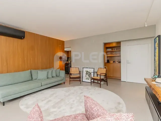 Apartamento 1 quarto e 2 banheiros, à venda, no bairro Itaim Bibi em São Paulo