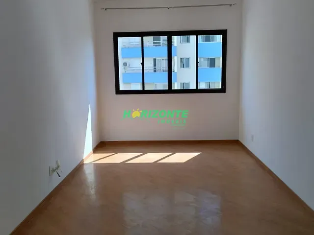 Apartamento com 83m² 3 quartos e 2 banheiros, para alugar, no bairro Parque Residencial Aquarius em São José dos Campos