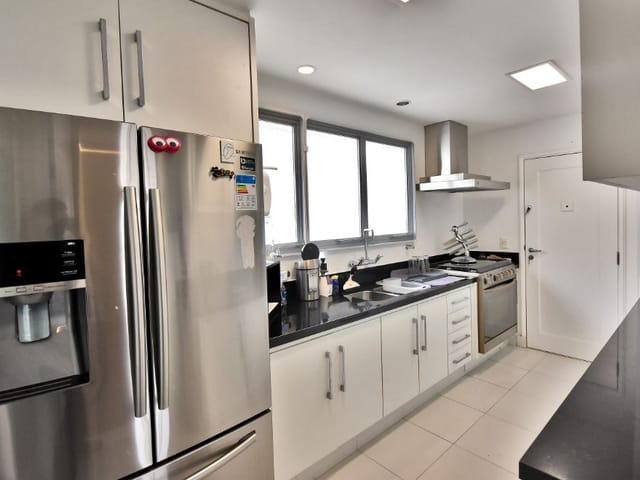 Apartamento com 181m² 3 quartos e 3 banheiros, à venda, no bairro Moema em São Paulo