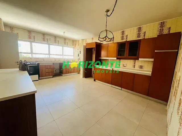 Apartamento 4 quartos e 3 banheiros, para alugar, no bairro Centro em São José dos Campos