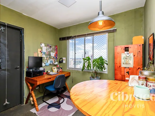 Apartamento à venda, no bairro Centro em Curitiba