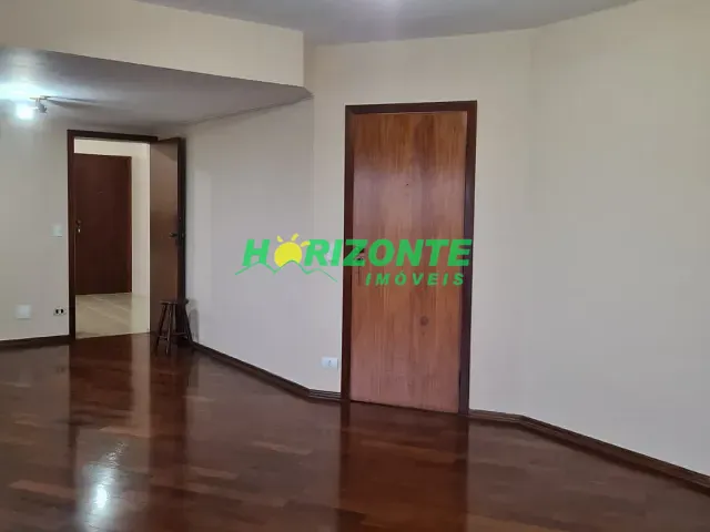 Apartamento 3 quartos e 3 banheiros, para alugar, no bairro Centro em São José dos Campos
