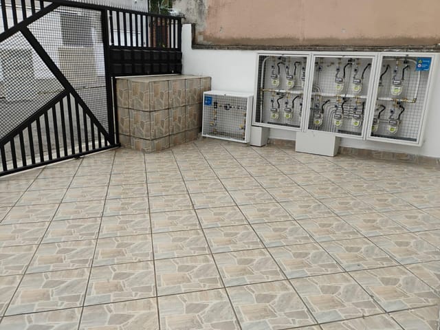 Foto do Apartamento - 🏡 APARTAMENTO REFORMADO 47,60m² COM 1 DORMITÓRIO, SALA 2 AMBIENTES E VAGA COBERTA FIXA – EXCELENTE LOCALIZAÇÃO NO TABOÃO | Mix Nascimento