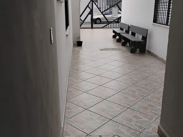Foto do Apartamento - 🏡 APARTAMENTO REFORMADO 47,60m² COM 1 DORMITÓRIO, SALA 2 AMBIENTES E VAGA COBERTA FIXA – EXCELENTE LOCALIZAÇÃO NO TABOÃO | Mix Nascimento
