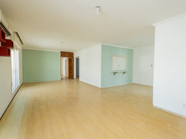 Apartamento com 220m² 3 quartos e 3 banheiros, para alugar, no bairro Centro em Pelotas