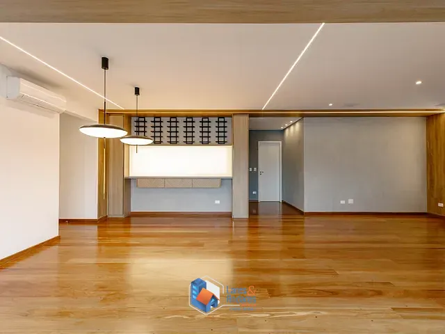 Apartamento com 234m² 3 quartos e 5 banheiros, à venda, no bairro Aclimação em São Paulo