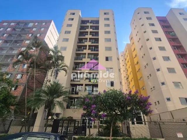 Apartamento com 75m² 2 quartos e 2 banheiros, para alugar, no bairro Centro em São José dos Campos