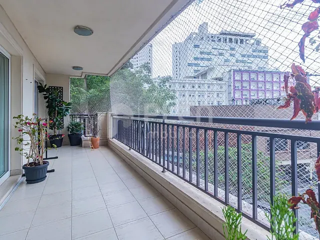 Apartamento 4 quartos e 4 banheiros, à venda, no bairro Higienópolis em São Paulo