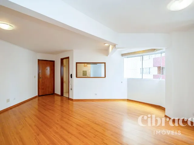 Apartamento 2 quartos e 1 banheiro, à venda, no bairro Portão em Curitiba