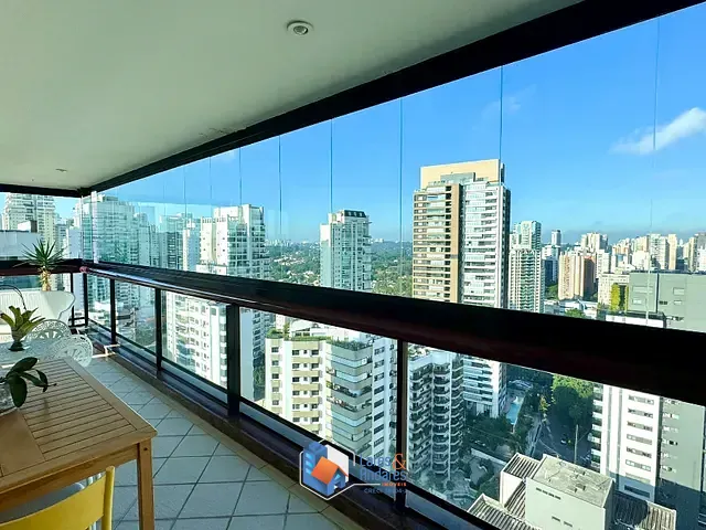 Apartamento com 242m² 4 quartos e 5 banheiros, à venda, no bairro Campo Belo em São Paulo