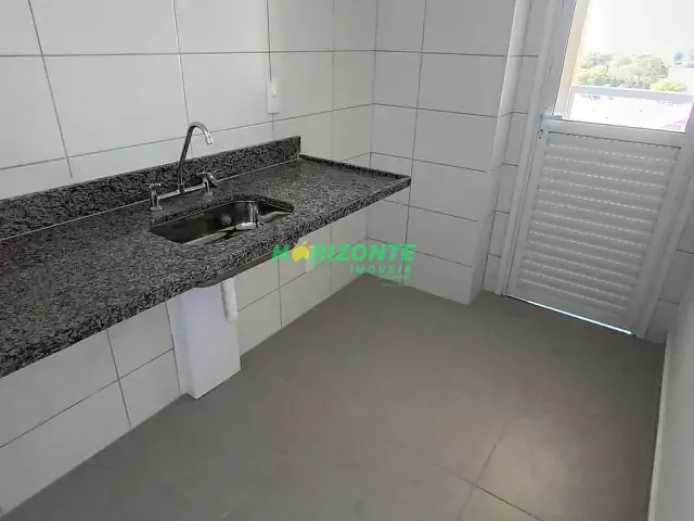 Apartamento 2 quartos e 2 banheiros, à venda, no bairro Parque Industrial em São José dos Campos