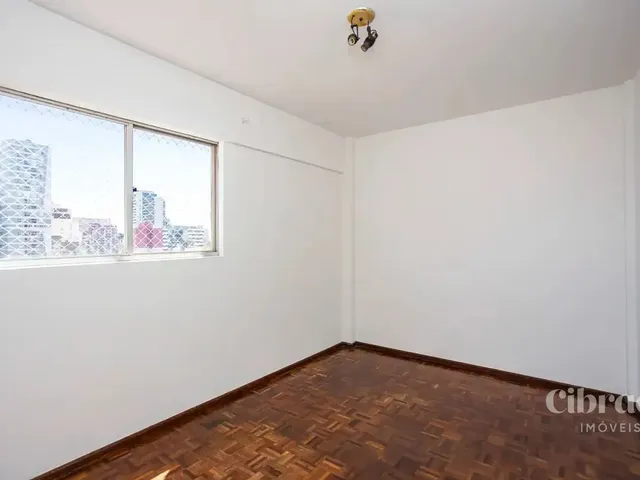Apartamento 1 quarto e 1 banheiro, para alugar, no bairro Centro em Curitiba