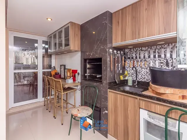 Apartamento com 244m² 4 quartos e 6 banheiros, à venda, no bairro Vila Suzana em São Paulo
